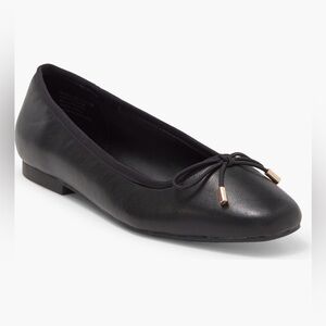 Steve Madden Black Flats